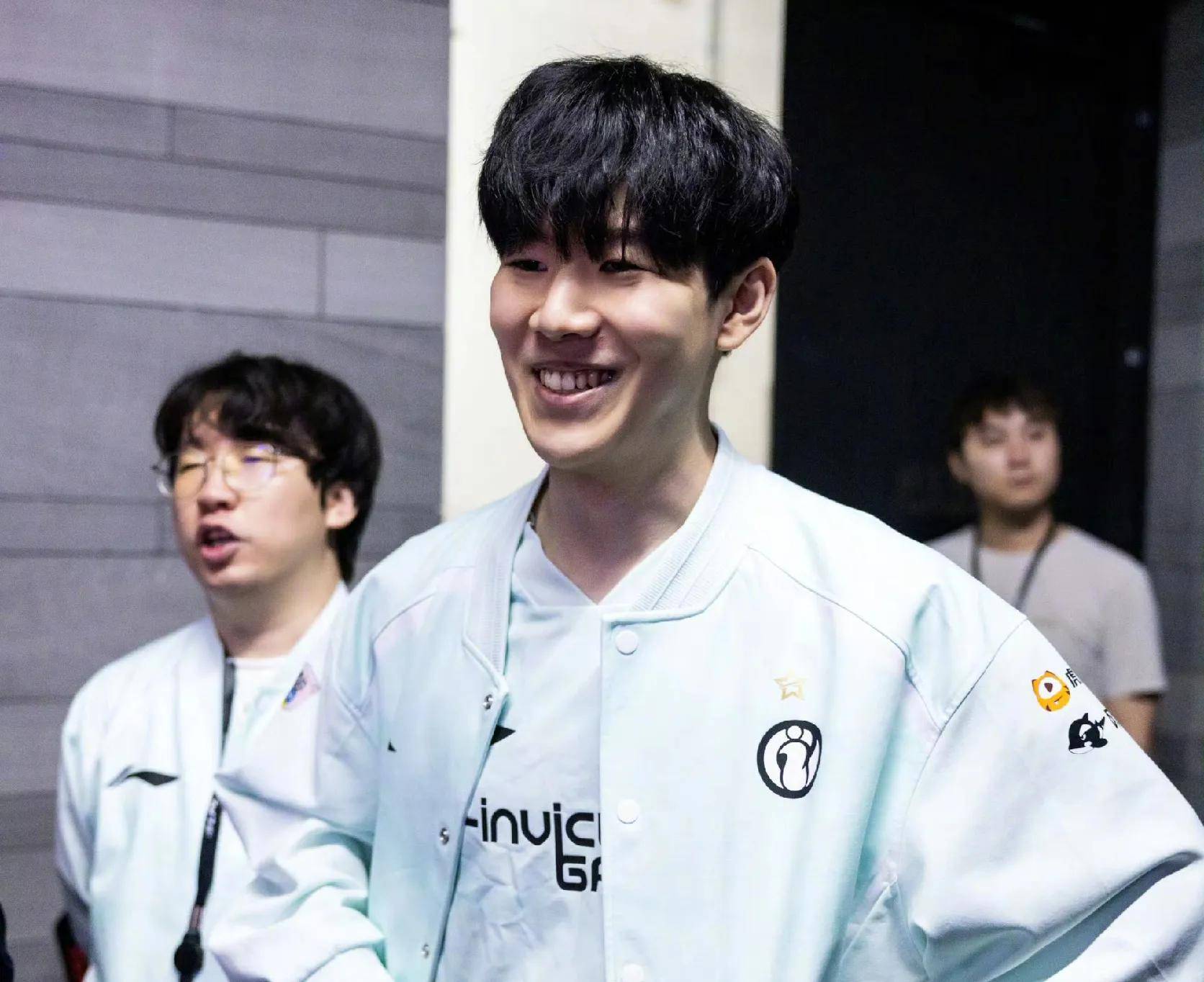 兼备的阵容 兼备的阵容