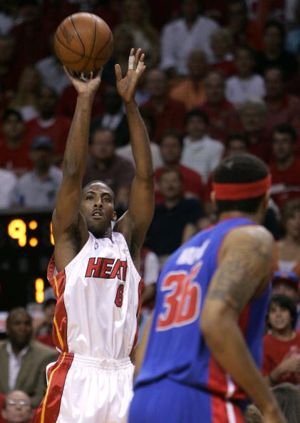 理层之间的 理层之间的